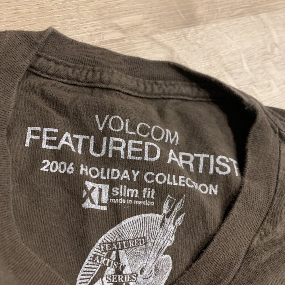 Y2K Volcom Featured Artist 2006 Holiday Collection Brown T-Shirt Men's XL Skater - Picture 3 of 8